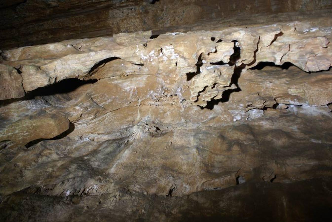 La Cueva de Valporquero, la joya leonesa