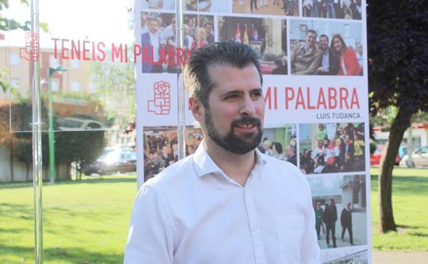 Luis Tudanca en su visita a León.