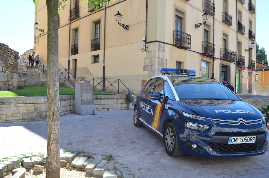Detienen a un varón por practicar la mendicidad con su hermano menor de edad