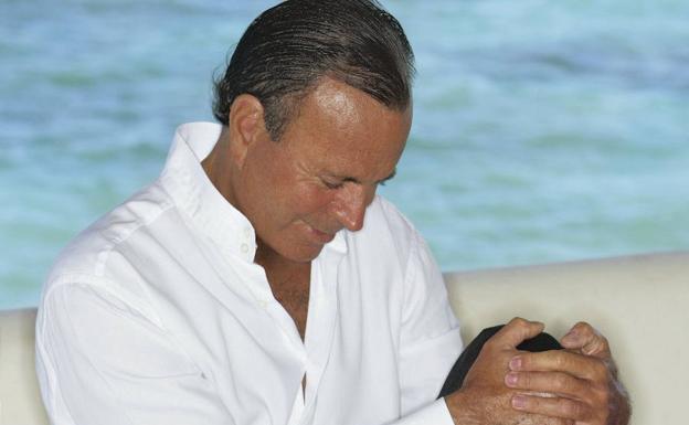 El cantante español Julio Iglesias. 