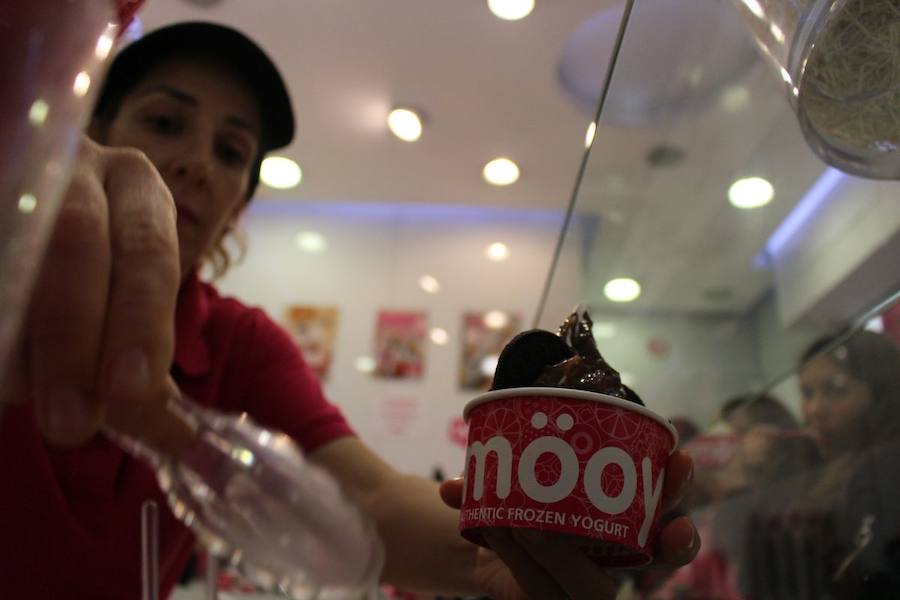 Para disfrutar de un refrescante manjar, no hay mejor opción posible, Smöoy es el lugar perfecto para que los más golosos de la casa “pequen”