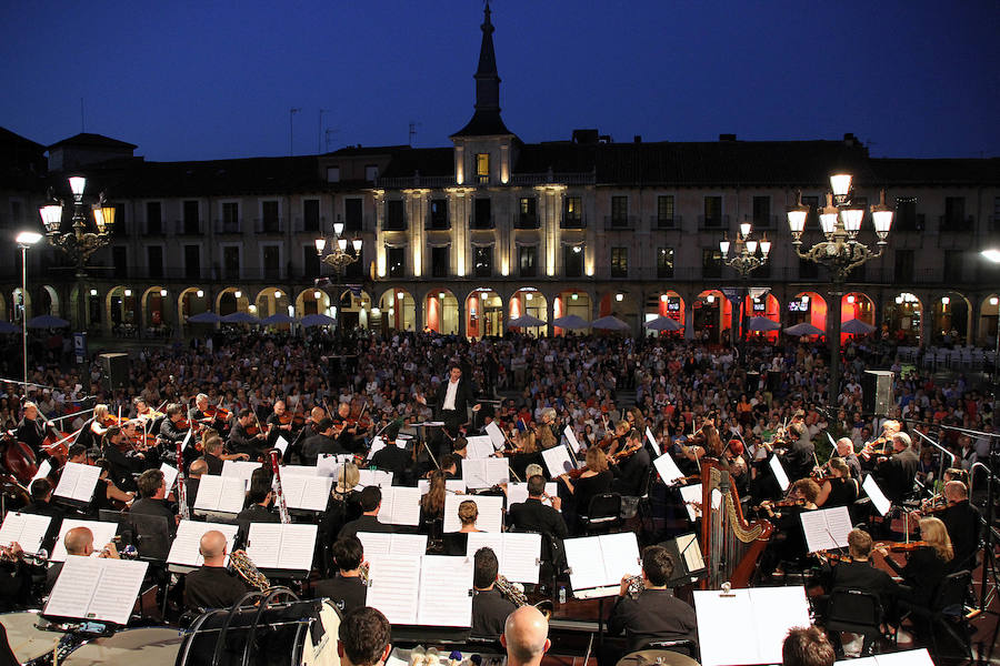 La Oscyl en la Plaza Mayor de León