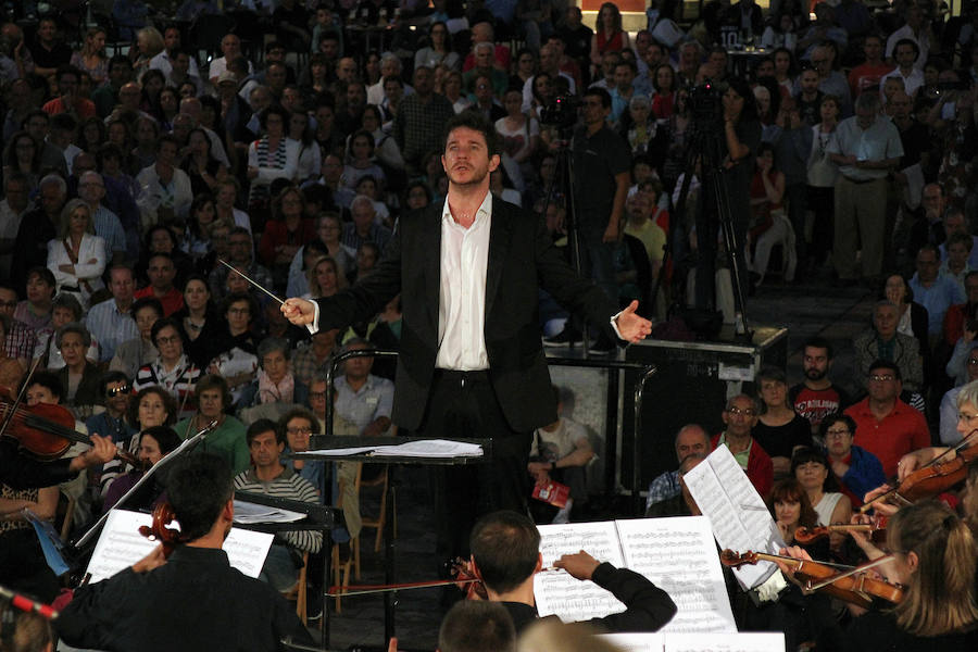 La Oscyl en la Plaza Mayor de León