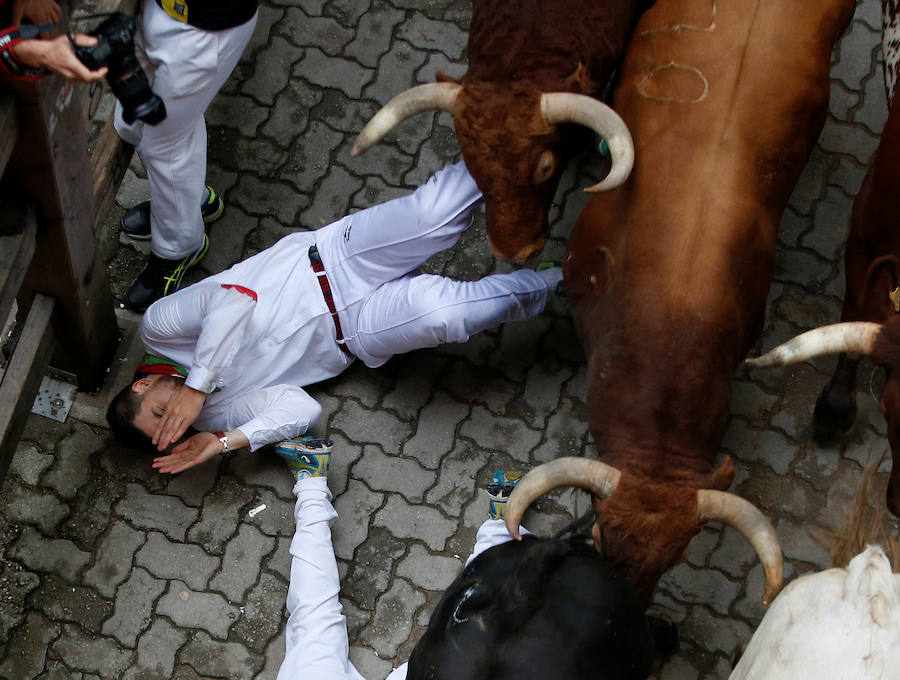 Los toros de la ganadería de Jandilla han corrido el encierro más rápido de los Sanfermines, con una duración de dos minutos y doce segundos, y sin heridos por asta.