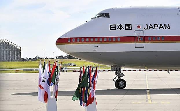 Un avión en el aeropuerto de Hamburgo. 