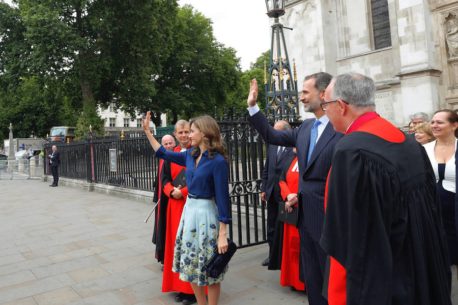 Felipe VI pide minimizar la incertidumbre de las empresas españolas ante el 'Brexit'.