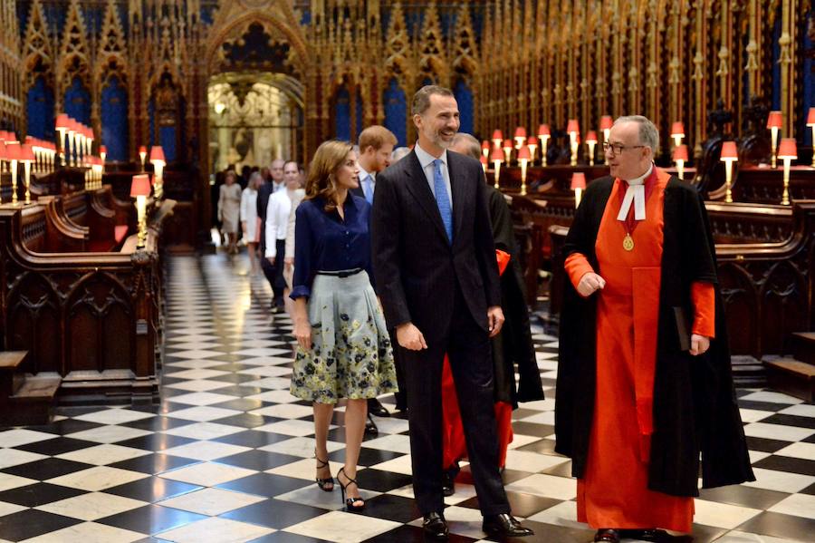 Felipe VI pide minimizar la incertidumbre de las empresas españolas ante el 'Brexit'.