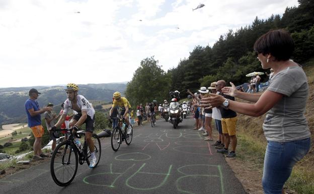 Mikel Landa, por delante de Chris Froome.