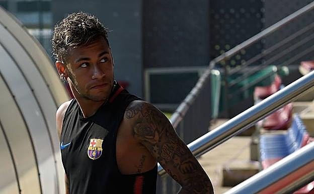 Neymar en un entrenamiento con el F.C. Barcelona.