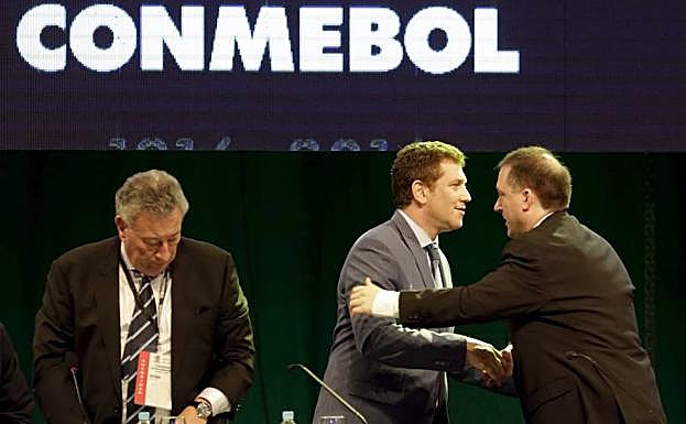 Gorka Villar, en una reunión de la Conmebol. 