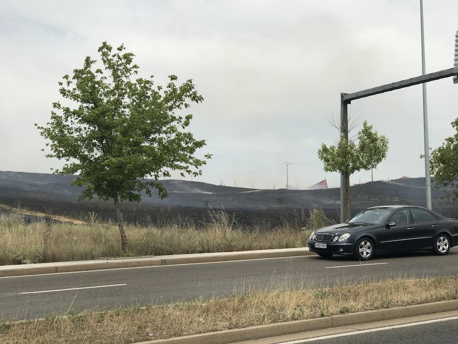 Imágenes del Incendio que amenazó el norte de León I