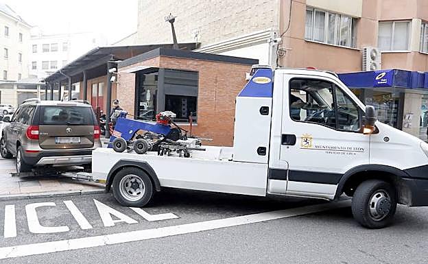 Servicio de grúa municipal. 