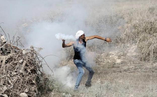 Un palestino, durante las protestas.