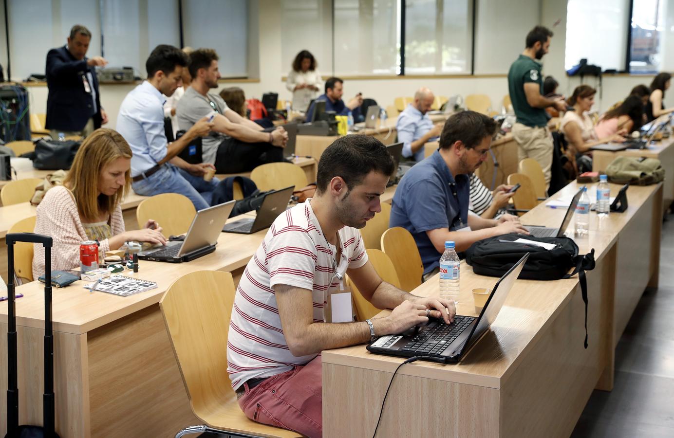 Los periodistas, en la sala de prensa de la Audiencia Nacional