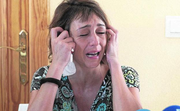 Ola de solidaridad con Juana Rivas, la mujer maltratada que debe entregar a sus hijos al padre