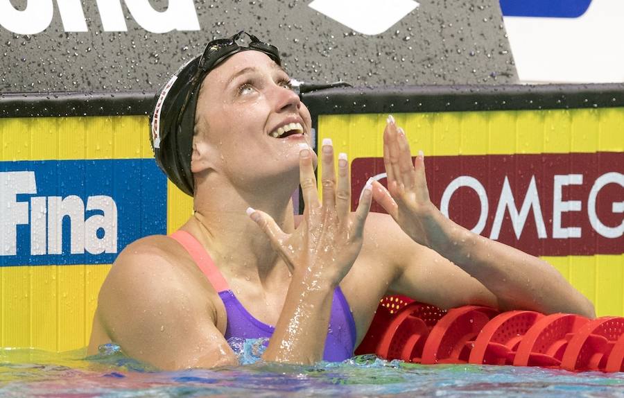 La española ha logrado la medalla de oro en los 200 mariposa, prueba de la que ya era campeona olímpica y europea. 