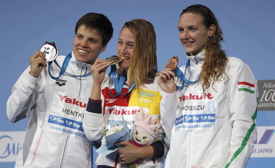 La española ha logrado la medalla de oro en los 200 mariposa, prueba de la que ya era campeona olímpica y europea. 