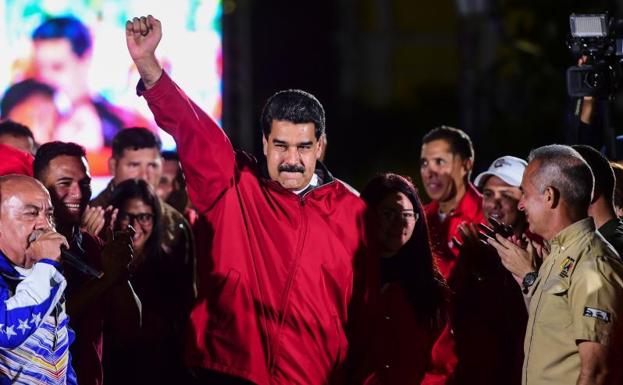 Maduro celebra los resultados.