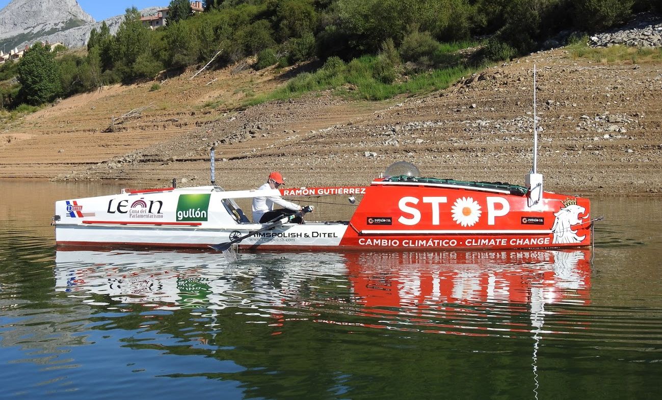 Ramón Gutiérrez surcará el Atlántico desde la isla de Hierro a la isla de Guadalupe | Tendrá que remar 4.700 kilómetros durante 60 días para conseguir unir los dos continente