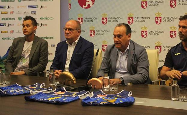 Imagen principal - Presentación de el Campeonato de Europa Alpino en Línea 