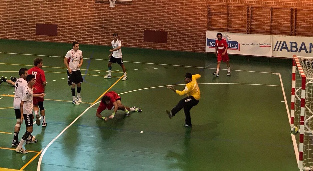 El Abanca Ademar arranca la pretemporada ganando