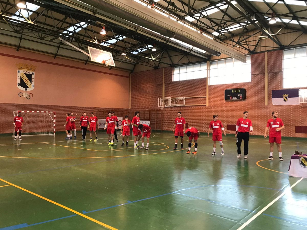 El Abanca Ademar arranca la pretemporada ganando