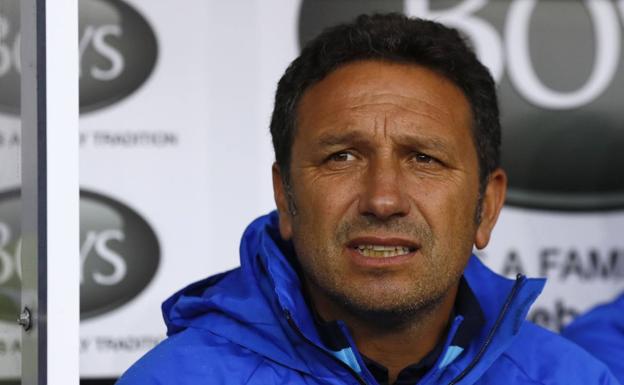 Eusebio, en el banquillo de la Real Sociedad.