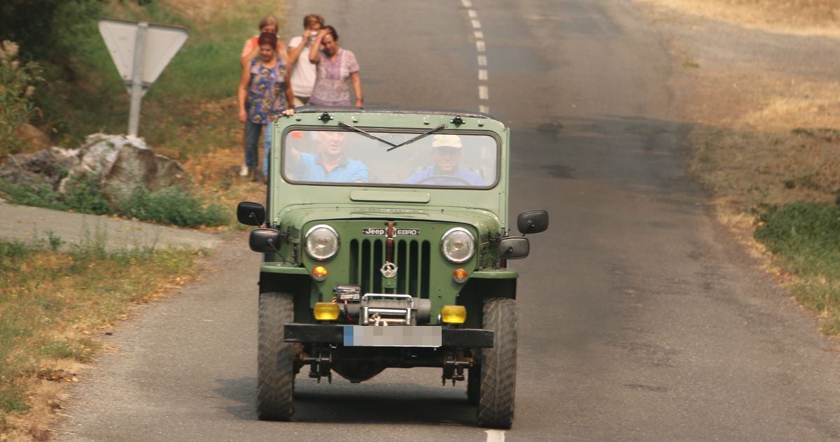 La carretera arde en el alto de Carbajal