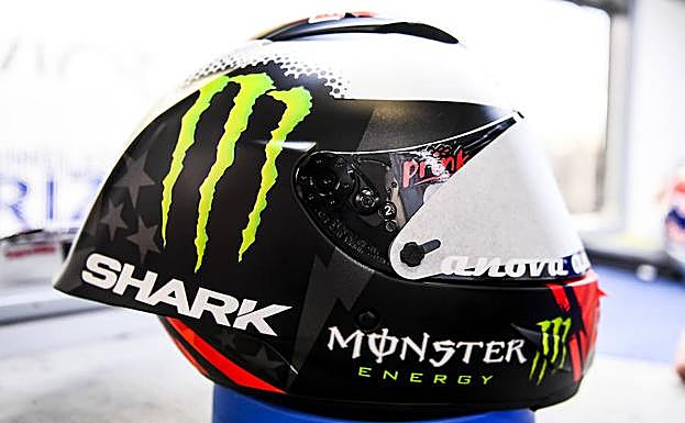 El casco del piloto español Jorge Lorenzo.