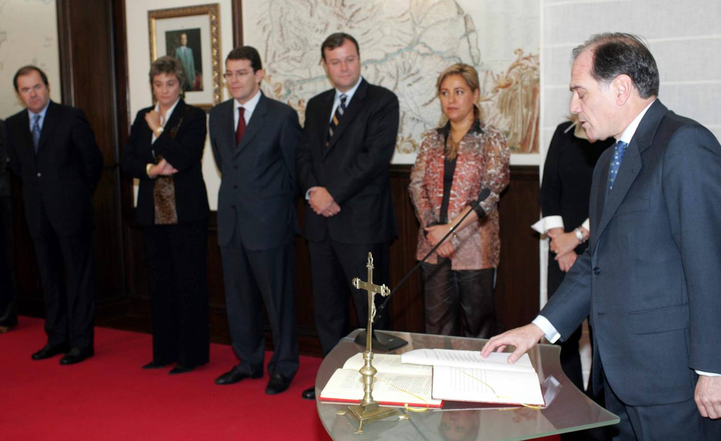 14.10.04 Tomás Villanueva toma posesión como vicepresidente segundo de la Junta.