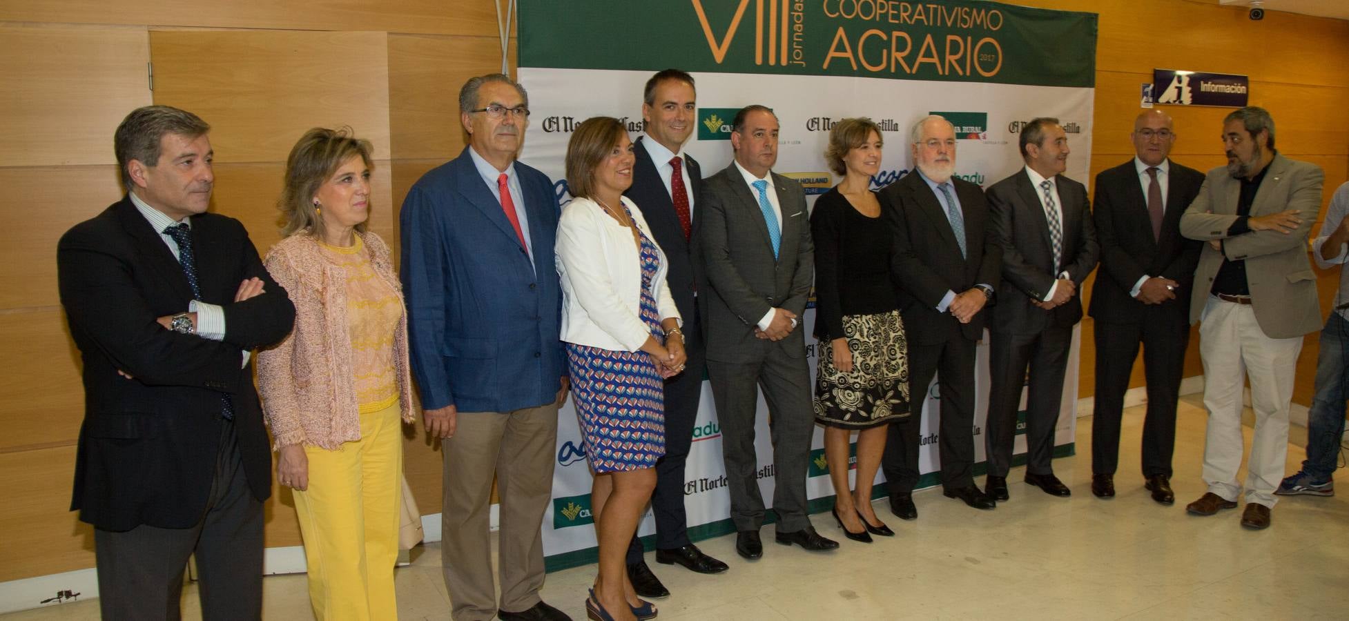 El comisario europeo de Acción por el Clima y Energía, Miguel Arias Cañete, y la ministra de Agricultura, Ganadería, Pesca y Medio Ambiente, Isabel García Tejerina, inauguran la jornada