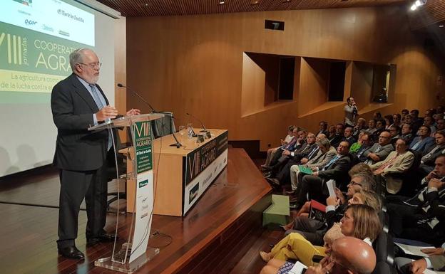 Miguel Arias Cañete, durante su intevención.