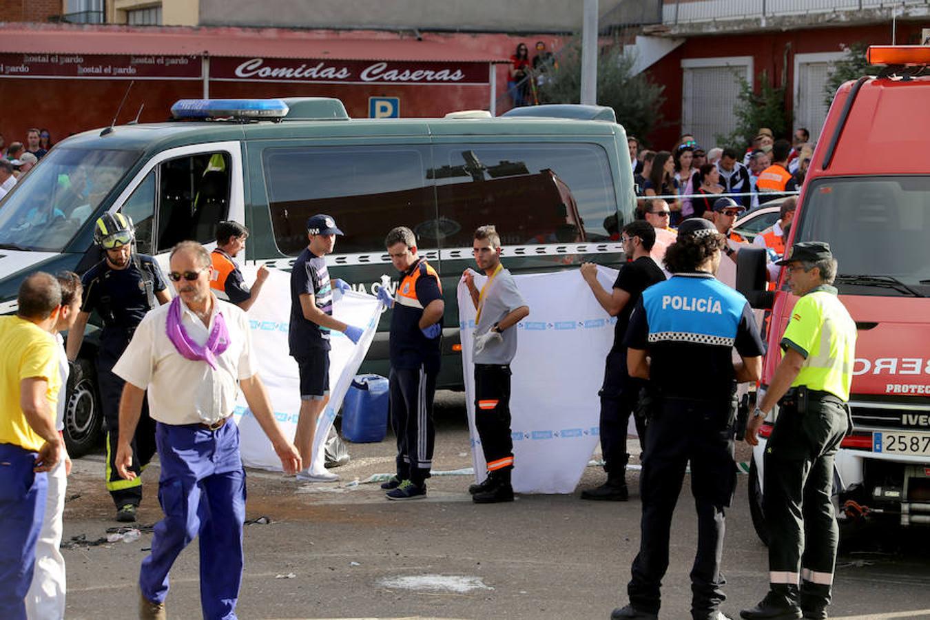 Imágenes del vuelco de una carroza en Tordesillas