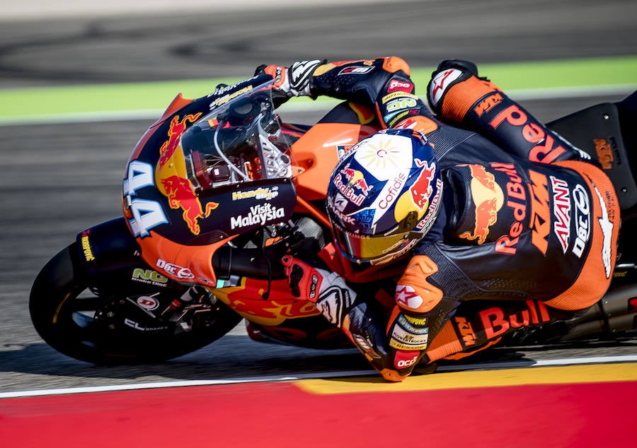 Maverick Viñales firmó la pole en MotoGP, Miguel Oliveira fue el más rápido en Moto2 y Jorge Martín marcó el paso en Moto3.