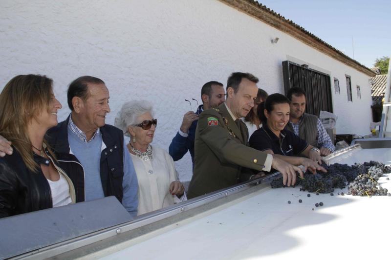 Fotos: El general Manuel Gorjón, embajador de los vinos de Dehesa de los Canónigos