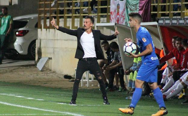 Rubén de la Barrera, durante el partido.