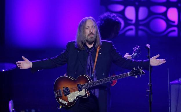 El músico estadounidense Tom Petty, durante una actuación.