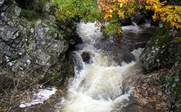 Un varón de 32 años falleció en la cascada de Nocedo del Curueño. 