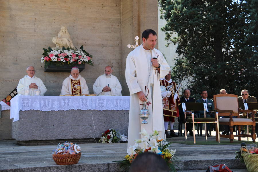 Homilía multitudinaria en La Virgen del Camino