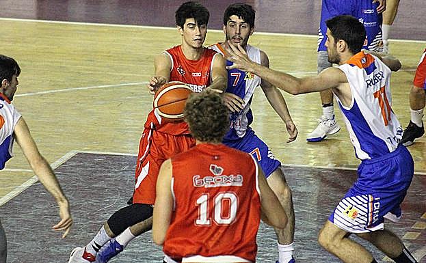 Un lance del partido.