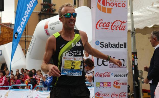 Sergio Sánchez, entrando en meta.