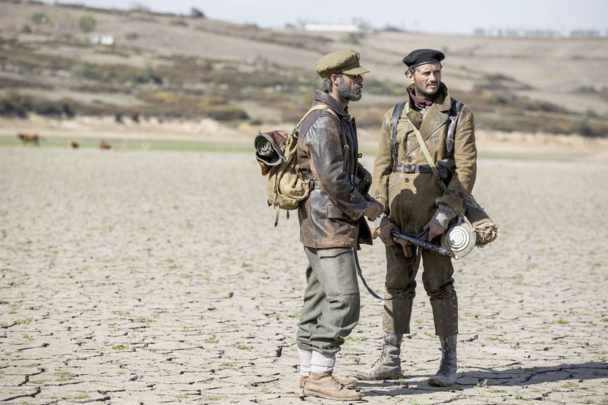 Asier Etxeandia, Hugo Silva e Imanol Arias ruedan en el pantano del Ebro 'Sordo', una película basada en el cómic de David Muñoz y Rayco Pulido