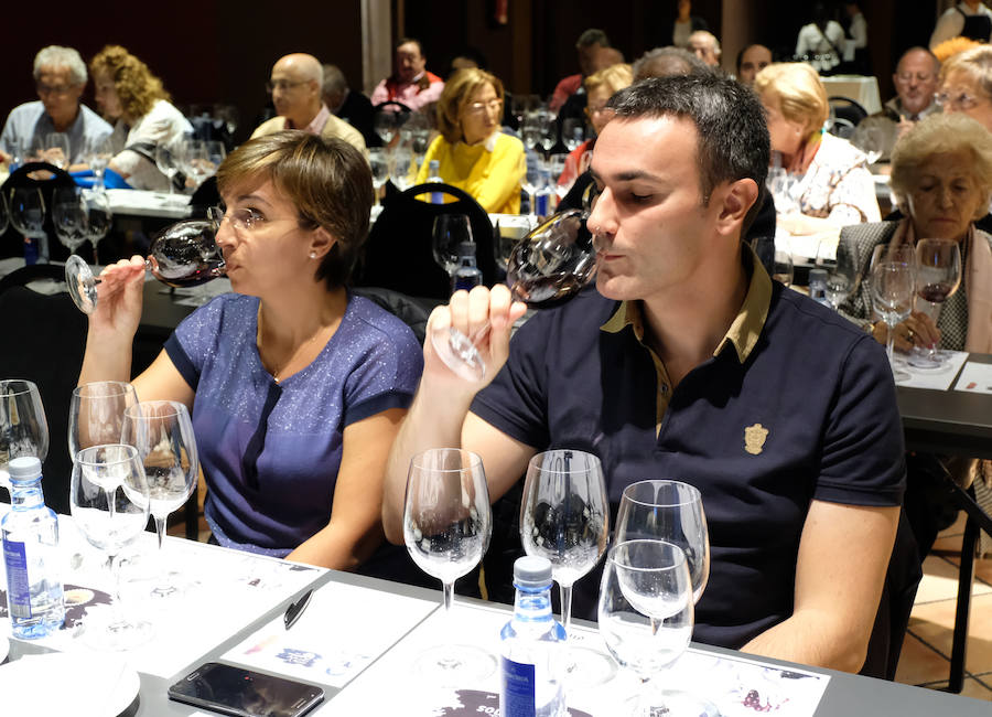 El Norte reanudó el miércoles sus catas, con cuatro vinos de Bodegas Familiares Matarromera para un público con buen paladar.