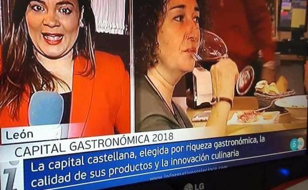 Momento en el que Tele5 califica a León de «capital castellana». 