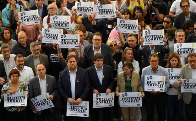 Los líderes independentistas en la manifestación.