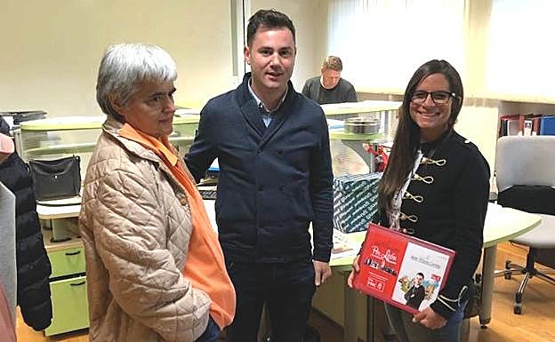 Cendón presenta el número máximo de avales a la secretaría provincial del PSOE