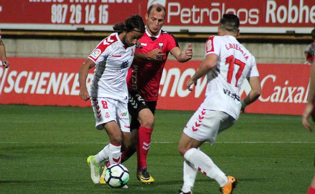 Mario Ortiz, en una jugada del partido.