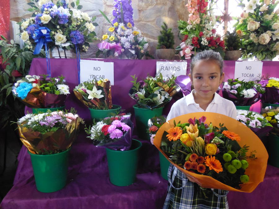 Esta floristería leonesa afronta una de las etapas con más actividad del año en su empresa y ofrecer a los leoneses el mejor asesoramiento y cercanía para poder recordar a sus seres queridos en el Día de Todos los Santos