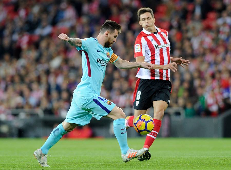 El Barcelona se impuso, con goles de Messi y Paulinho, al Athletic en el regreso de Valverde a San Mamés.