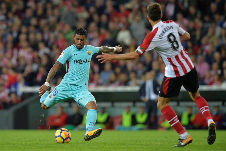 El Barcelona se impuso, con goles de Messi y Paulinho, al Athletic en el regreso de Valverde a San Mamés.